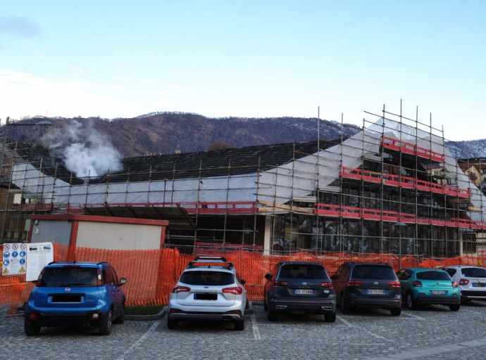 Lanzo Torinese, lavori al LanzoIncontra: investimento da 145mila euro per rifare il tetto e rilanciare la struttura 